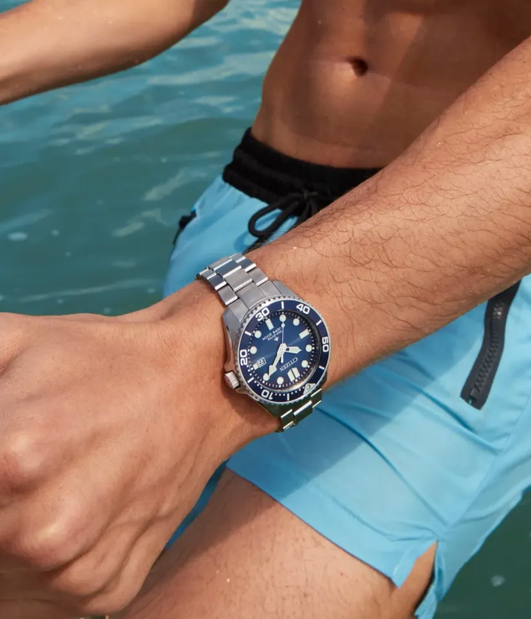 Summer Watch Guide: The Best Watches for Pool Days, Travel, and Hot Weather