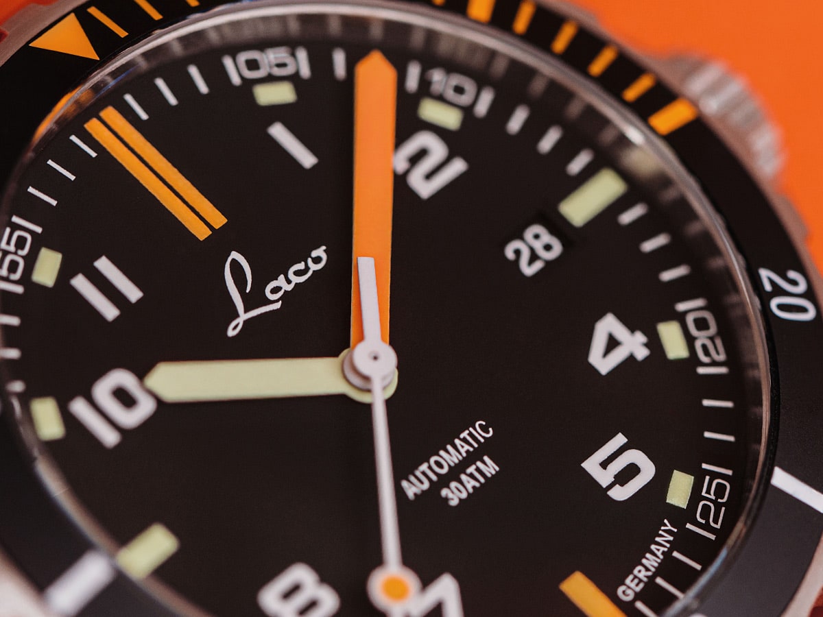 Mojave 39 Black Rubber Black Dial