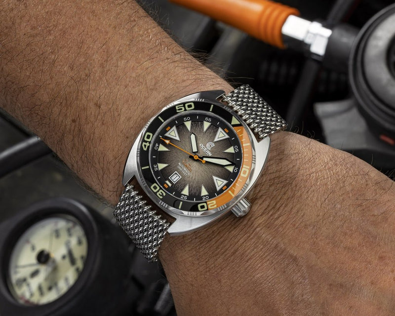 Textured dial Core Diver Black | Black Dial