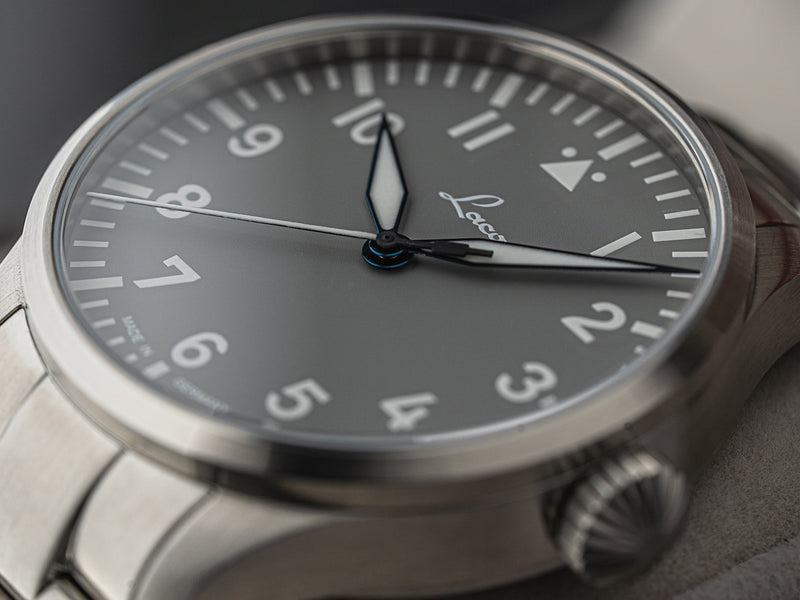 Augsburg Grau 42 Automatic / Metal Bracelet | Gray Dial