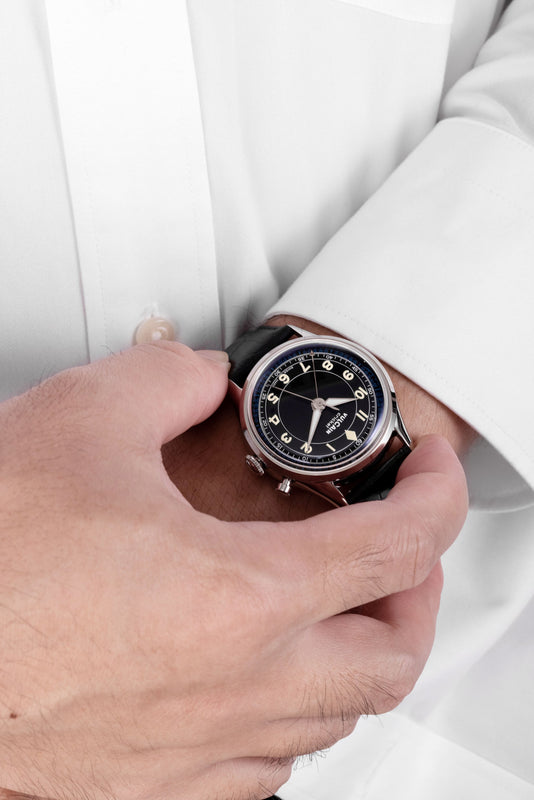 Cricket Classique Black & White / Black Plain | Black Dial