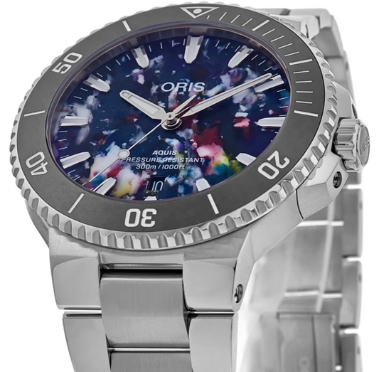 Aquis Date Upcycle 43.5mm Multicolor Dial