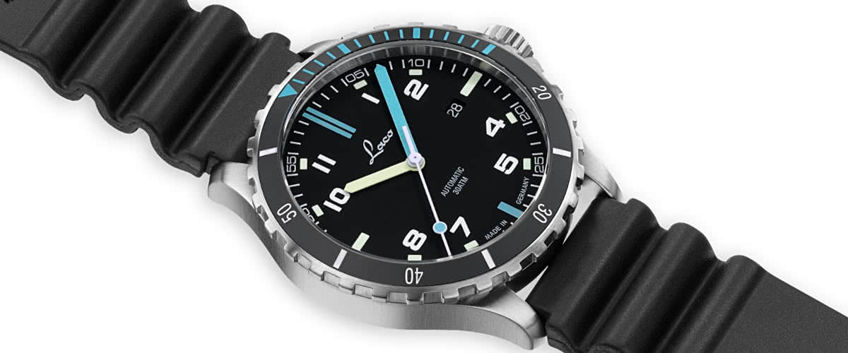Atlantik Rubber Strap Black Dial