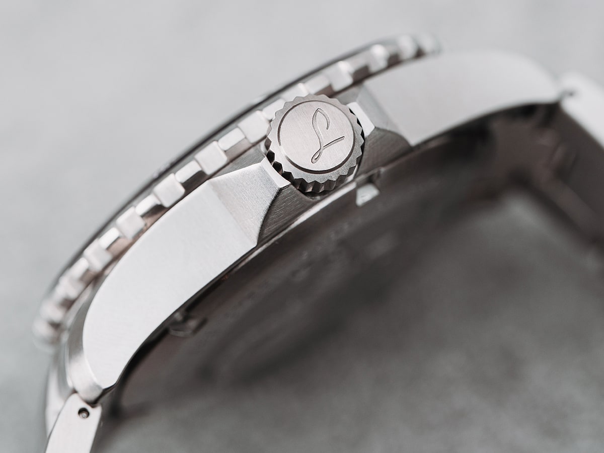 Mojave 39.MB Stainless Bracelet Black Dial