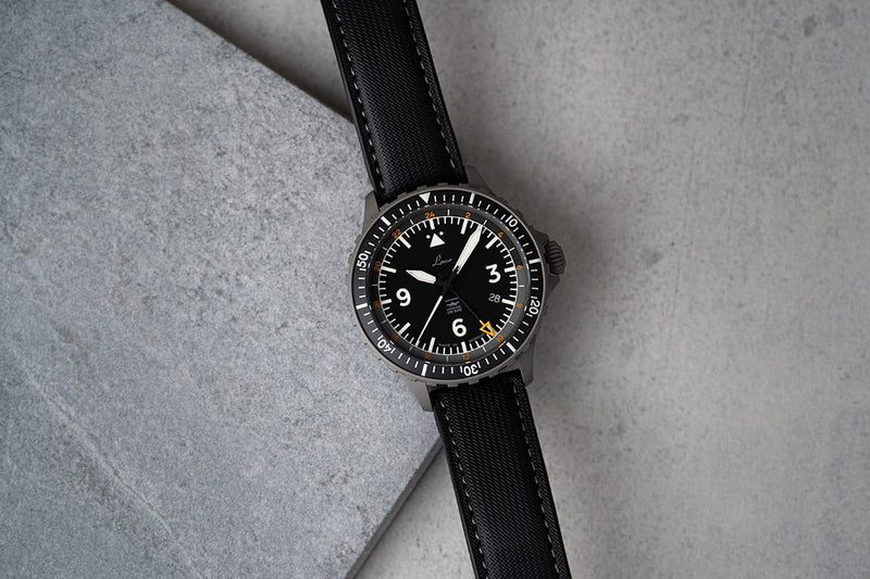 Hamburg GMT DIN 8330 | Black Dial