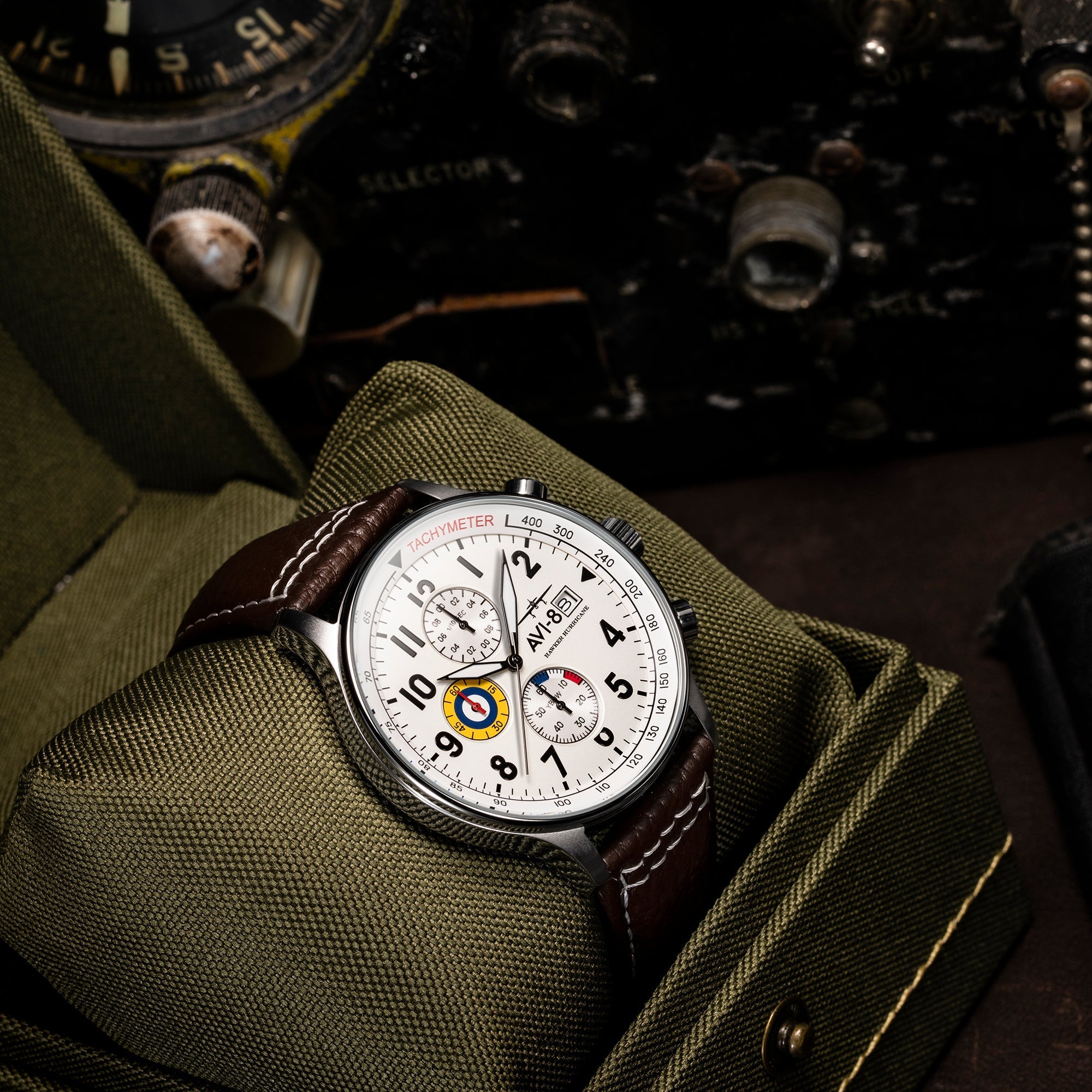 Hawker Hurricane Classic Chronograph White / Leather | White Dial