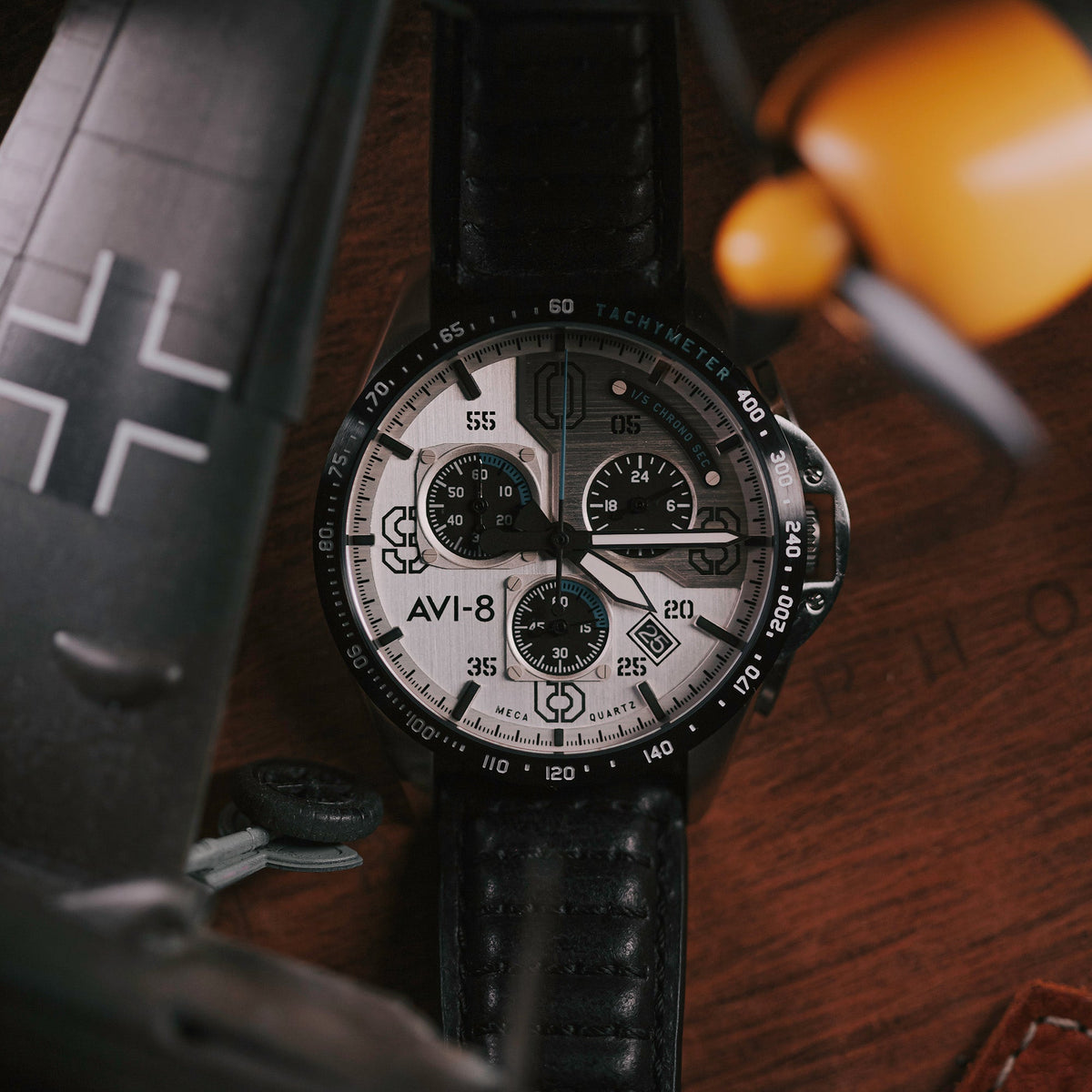 P-51 Mustang Blakeslee Chronograph White Dial / Leather | White Dial