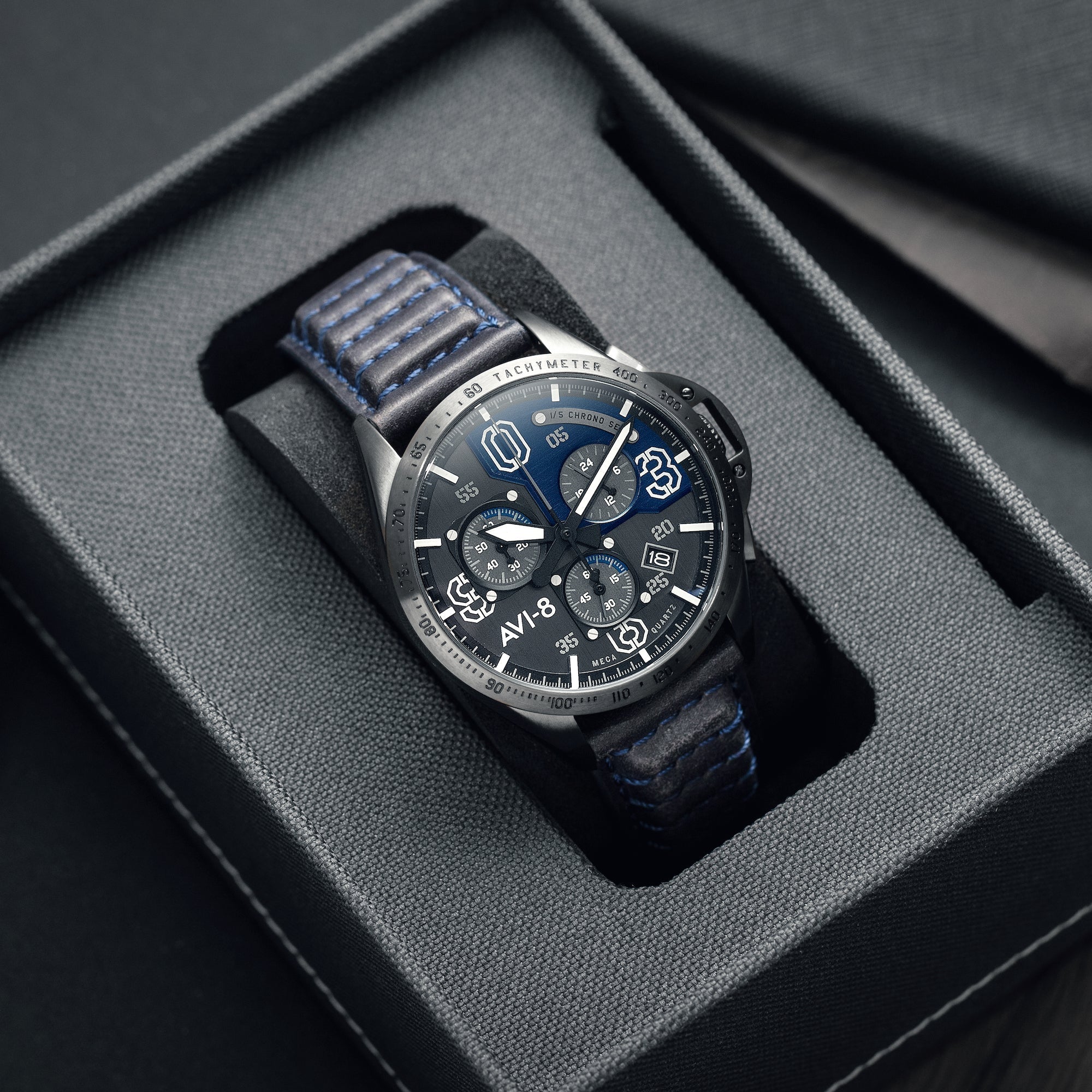 P51 Mustang Blakeslee Chronograph Gray / Leather Gray Dial