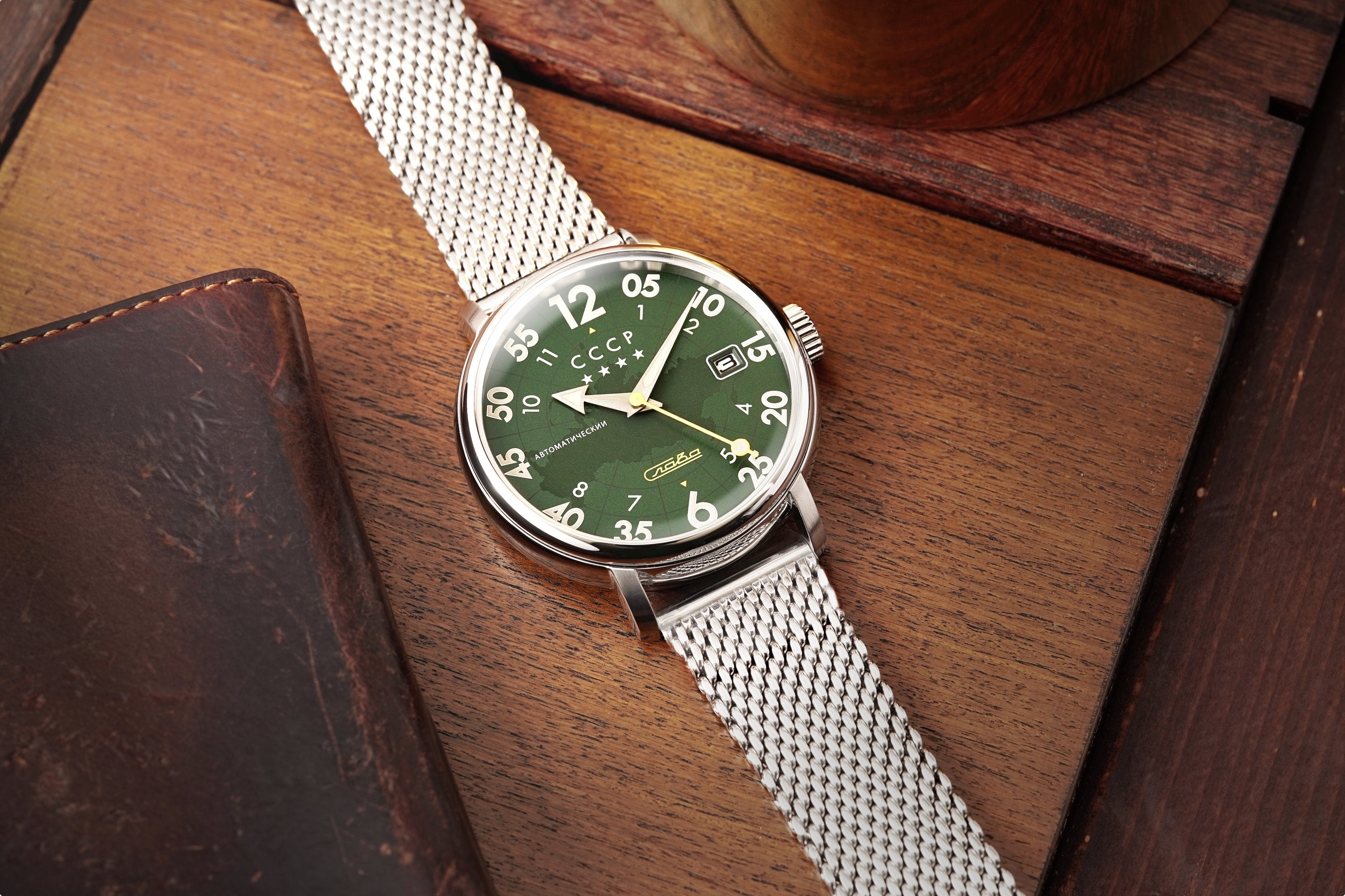 Heroes Comrade Silver / Green Dial | Green Dial – Watch Gang