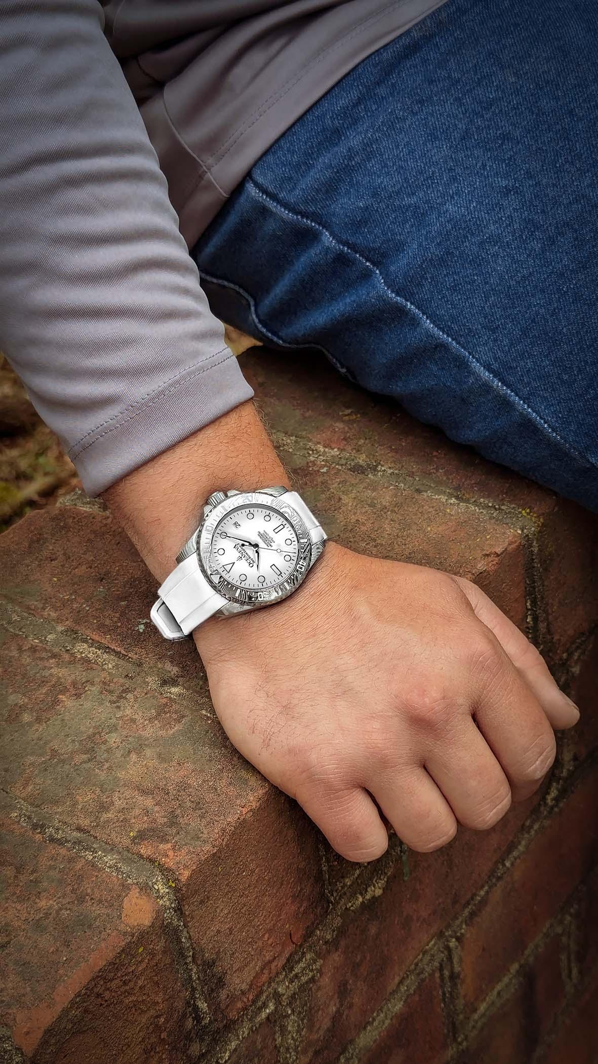 Oceaneva Damascus Swiss Automatic SW200 Deep Marine Explorer II (Damascus/White Dial)