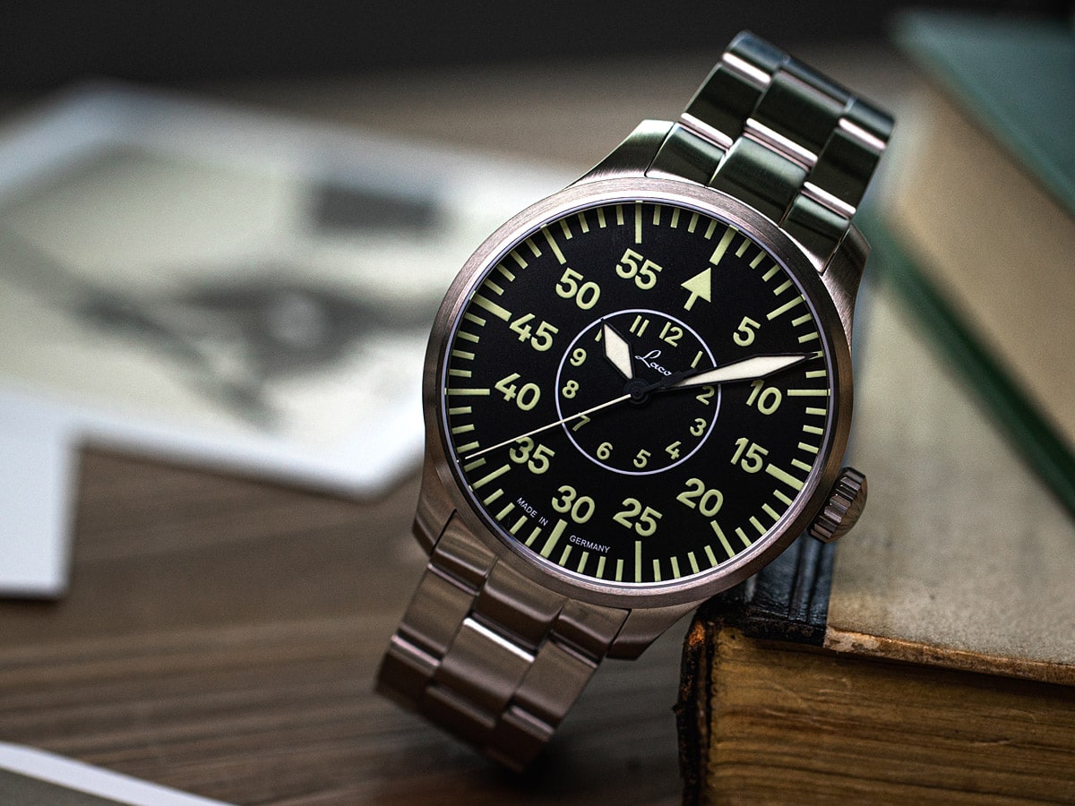 あっこ Aachen 39mm Automatic / Bracelet | Black Dial – Watch Gang