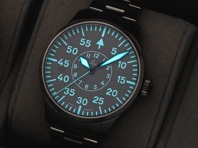 Aachen Grau 42 Automatic / Metal Bracelet Gray Dial
