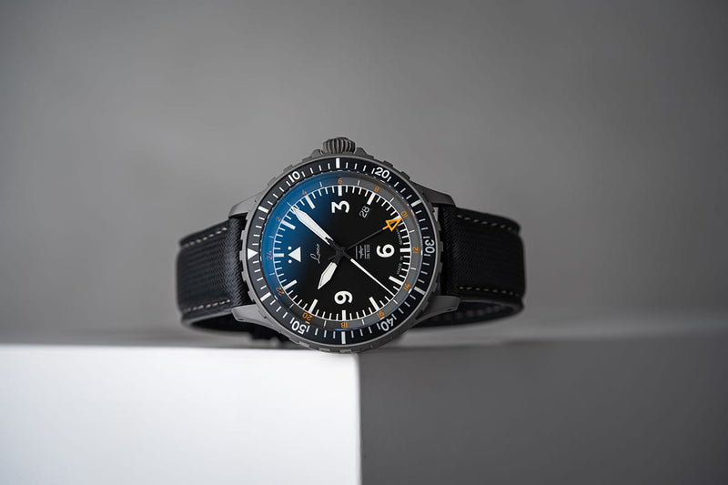 Hamburg GMT DIN 8330 | Black Dial