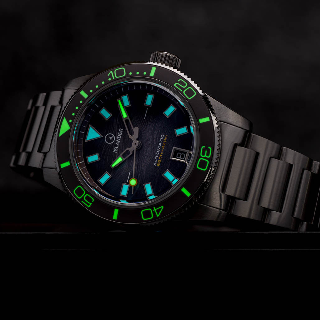 Islander Bayport Automatic Dive Watch with Warm Grey Wave Dial