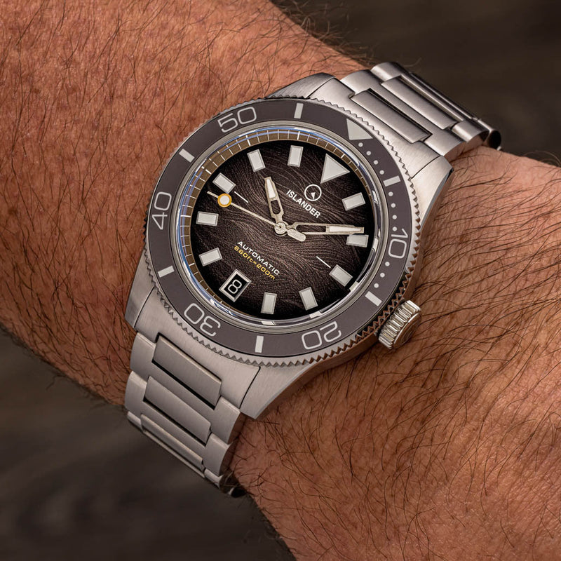 Islander Bayport Automatic Dive Watch with Warm Grey Wave Dial