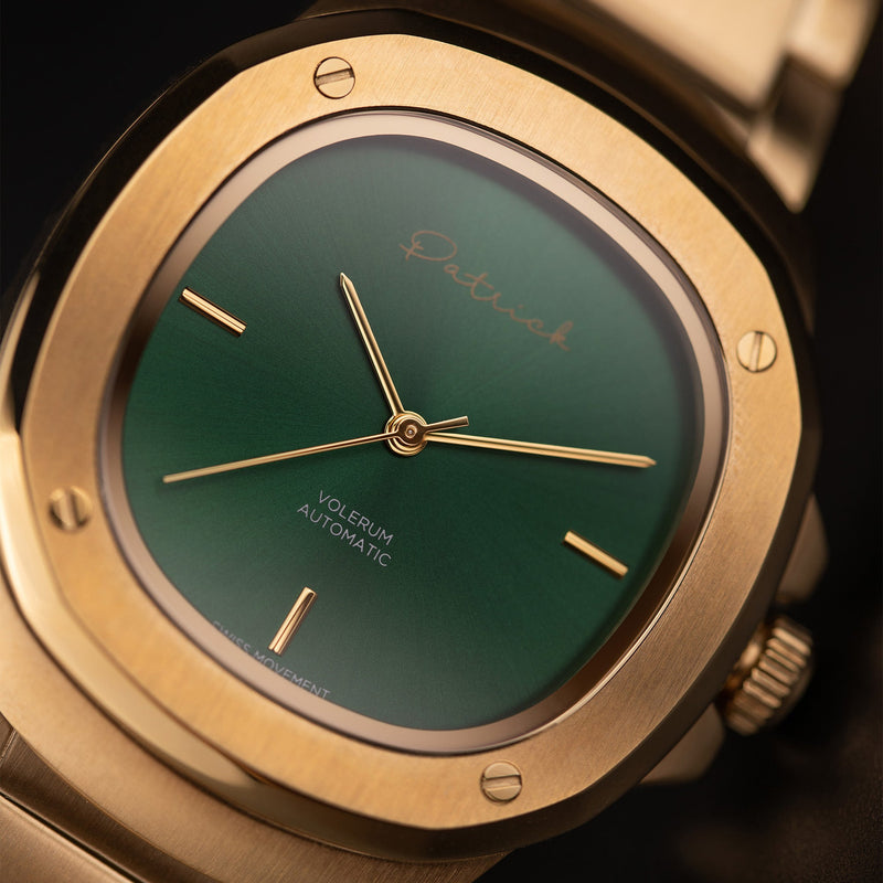 VOLERUM | GREEN AND GOLD