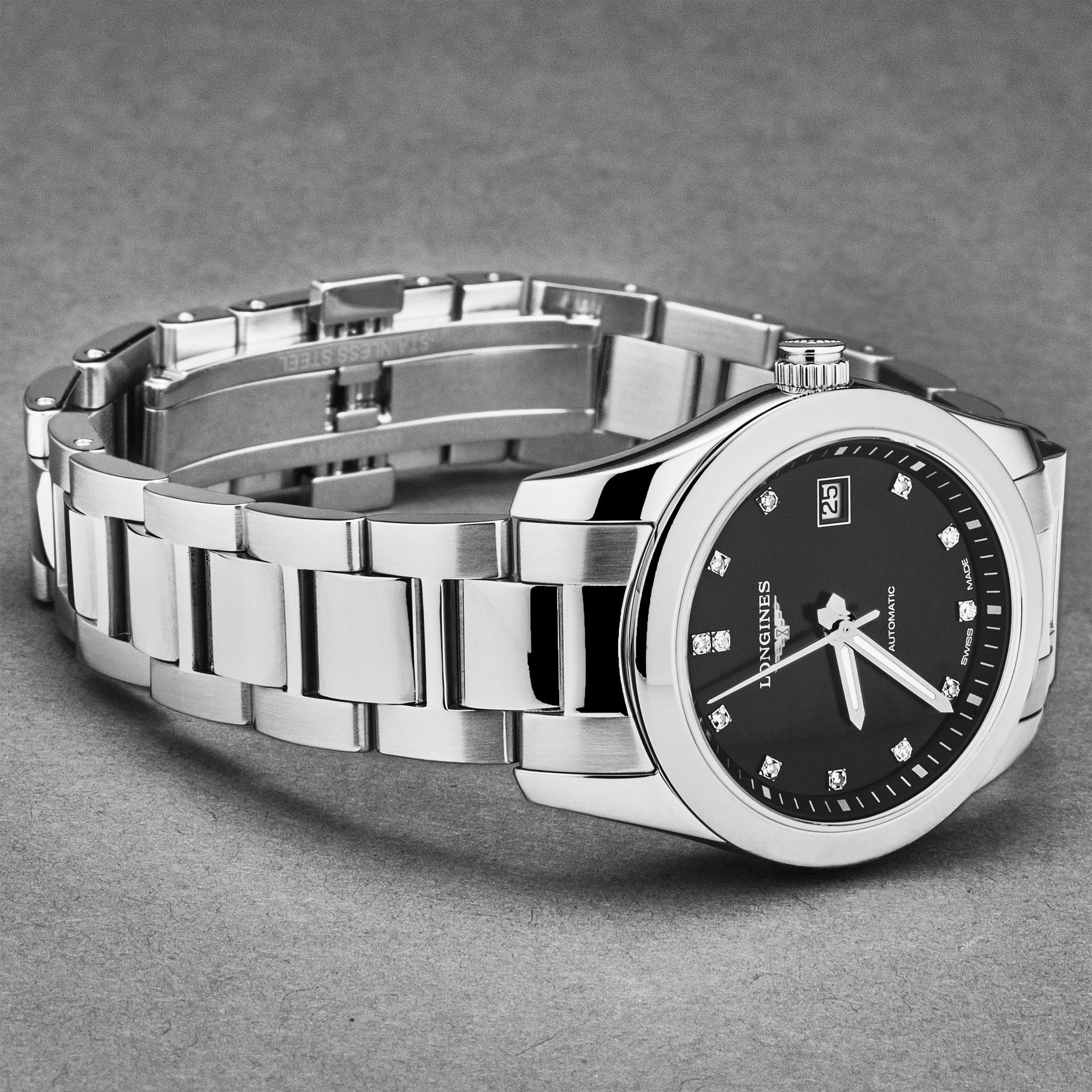 Conquest L22854586 / Silver | Black Dial