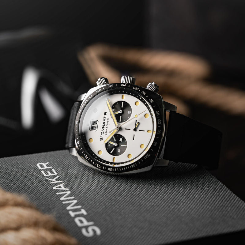 Hull Chronograph White / Leather | White Dial