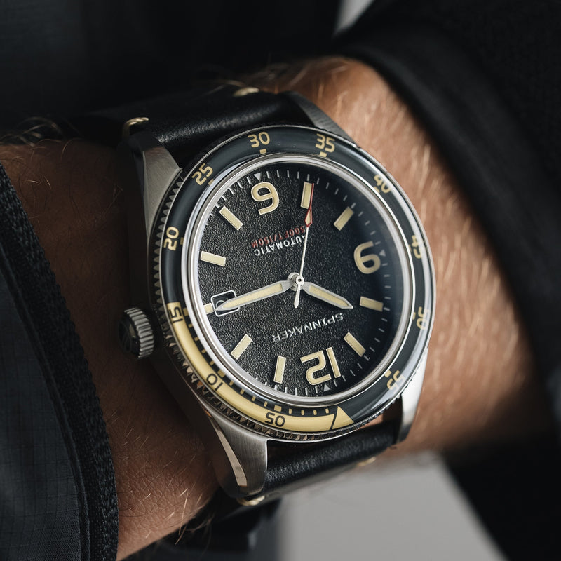 Fleuss Gray / Leather | Gray Dial