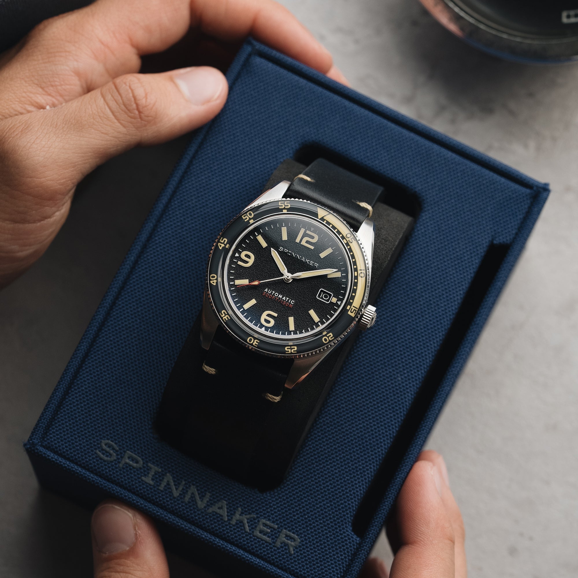 Fleuss Gray / Leather | Gray Dial