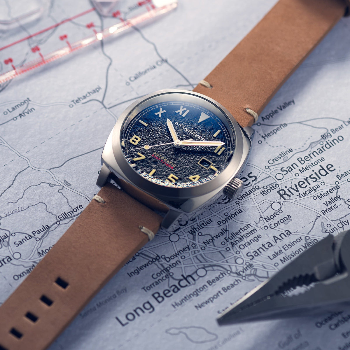 Hull California Black Dial / Leather | Black Dial