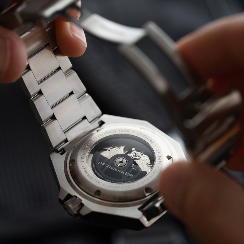 Dumas Blue Dial / Red / Stainless Steel | Blue Dial