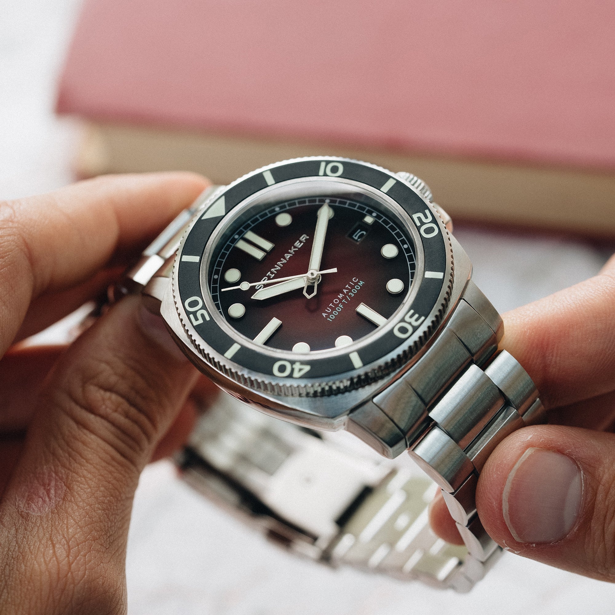 Hull Diver Red / Stainless Steel | Red Dial