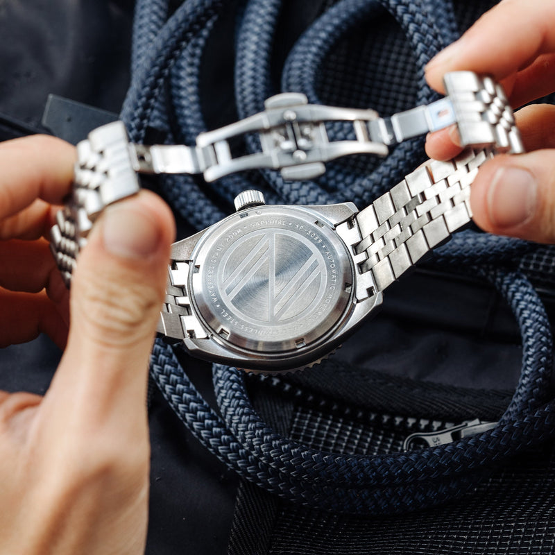 Wreck Black & Gray Dial / Stainless Steel | Black Dial