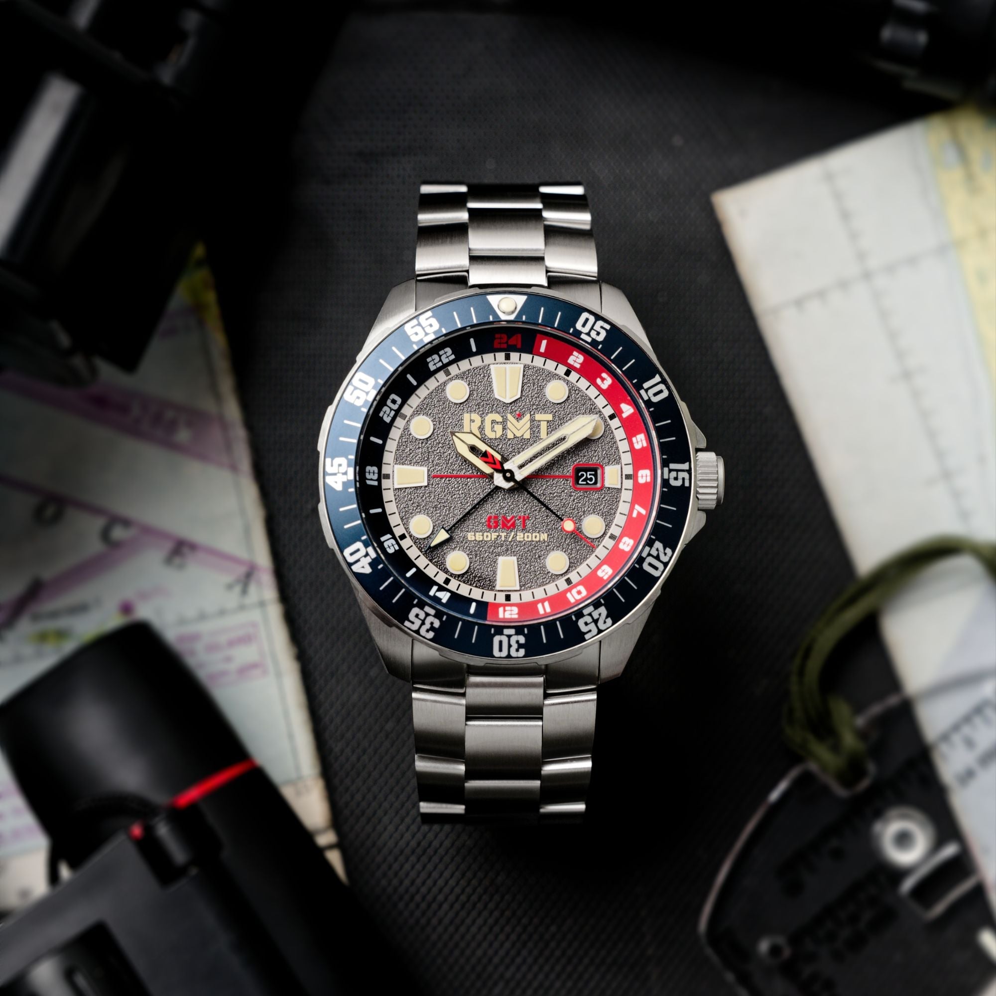 CONTINENTAL GMT GREY / SOLID STAINLESS STEEL BRACELET | Gray Dial