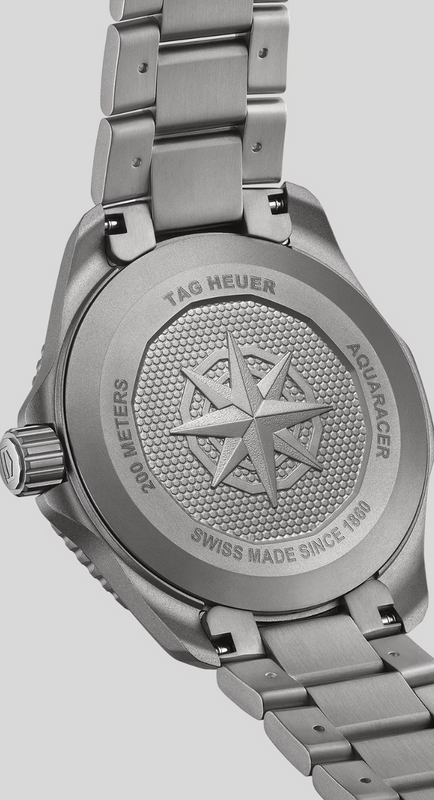 AQUARACER PROFESSIONAL 200 SOLARGRAPH 40MM, W/R 200M TITANIUM CASE & BRACELET, BLACK DIAL 40mm Titanium Bracelet | Black Dial