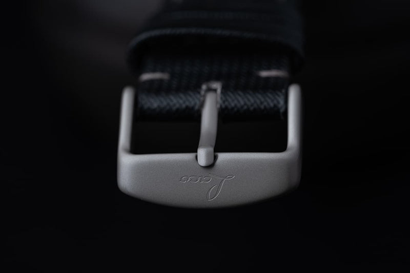 Hamburg DIN 8330 | Black Dial