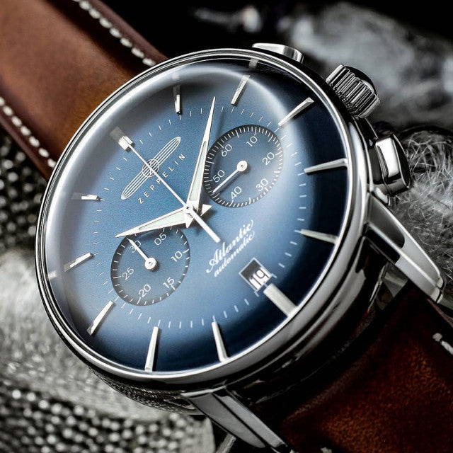 Zeppelin 100 Jahre Chronograph White with Metal Bracelet | Silver