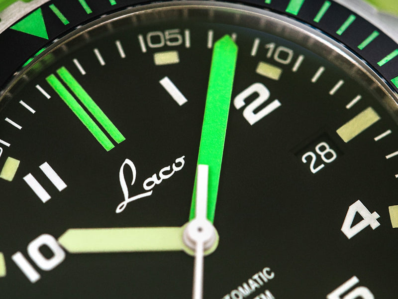 Amazonas 39 Black Rubber | Matte Black Dial