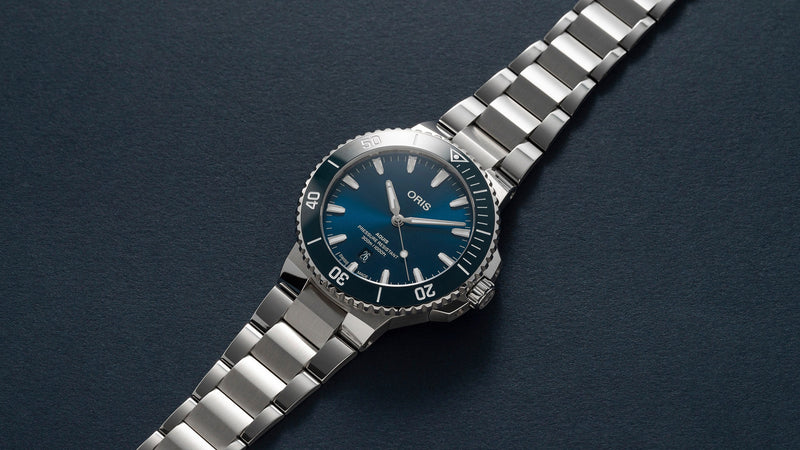 Aquis Date 43.5mm | Blue Dial