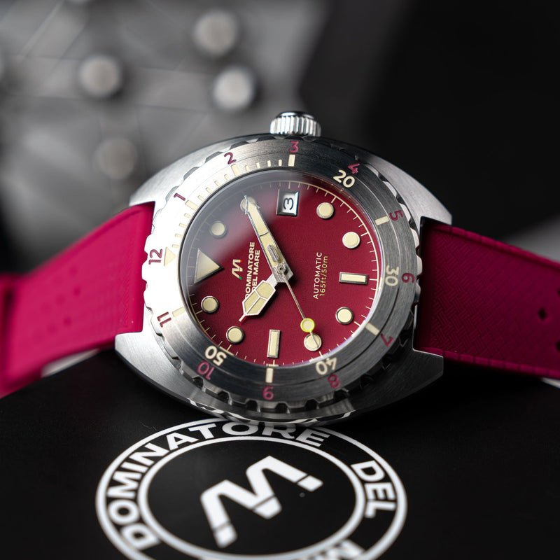 Amalfi Automatic Red / Red Silicone | Red Dial