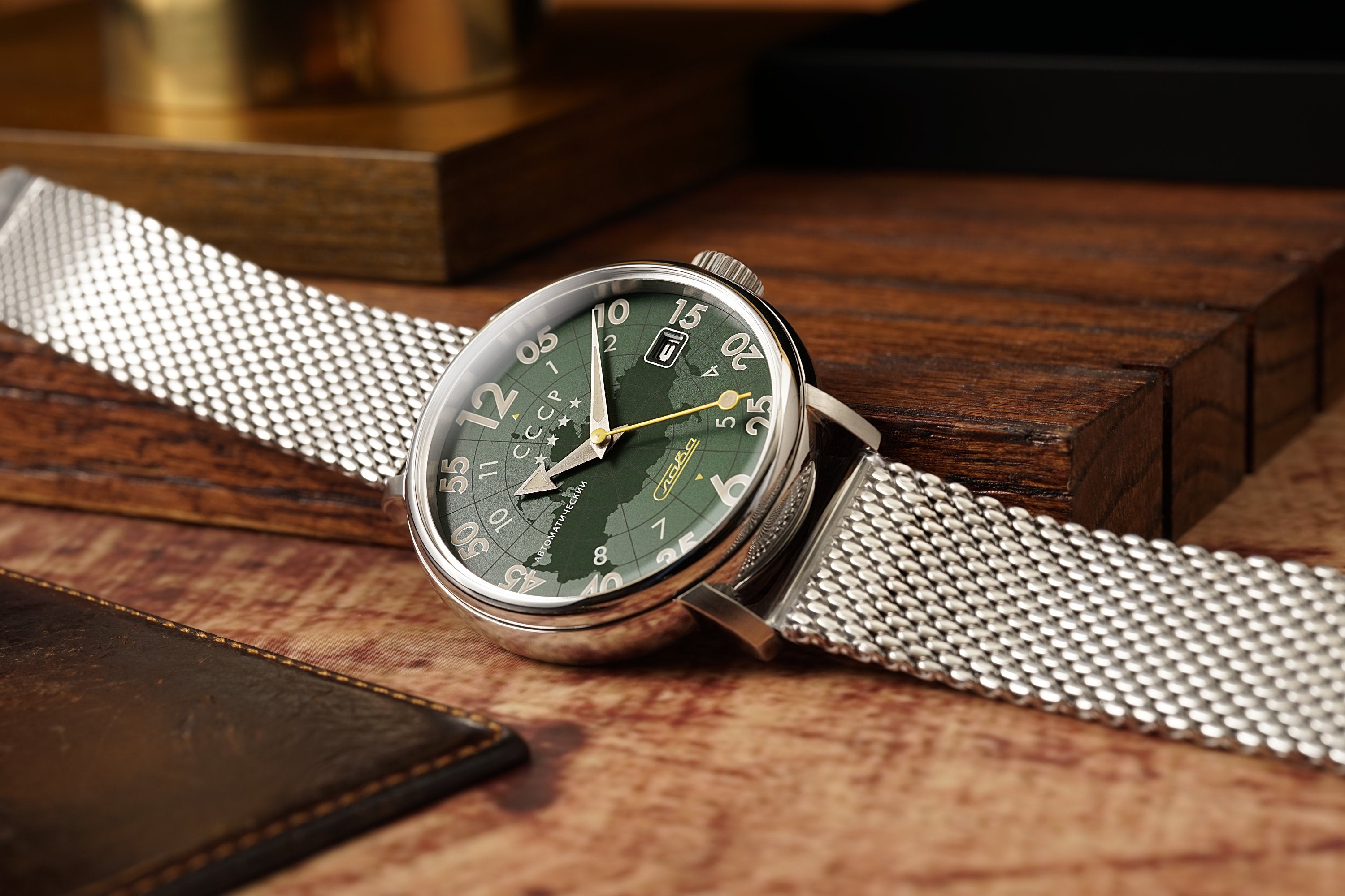 Heroes Comrade Silver / Green Dial | Green Dial – Watch Gang