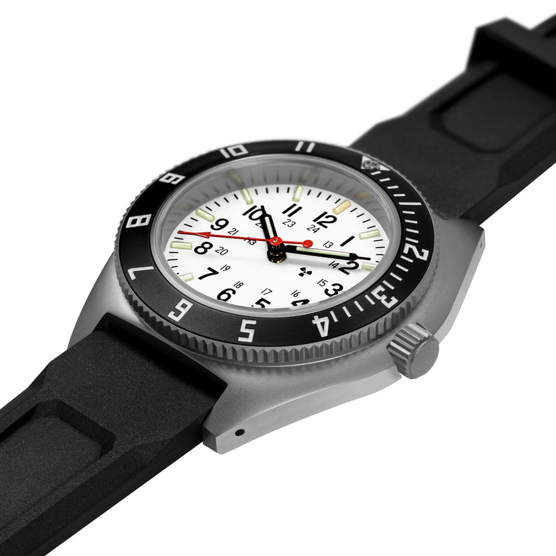 NAV, QUARTZ, SAPH, ARCTIC STERILE, COL: SS/BKPS 3PC RUBBER Arctic SSNAV on Rubber | Arctic Dial