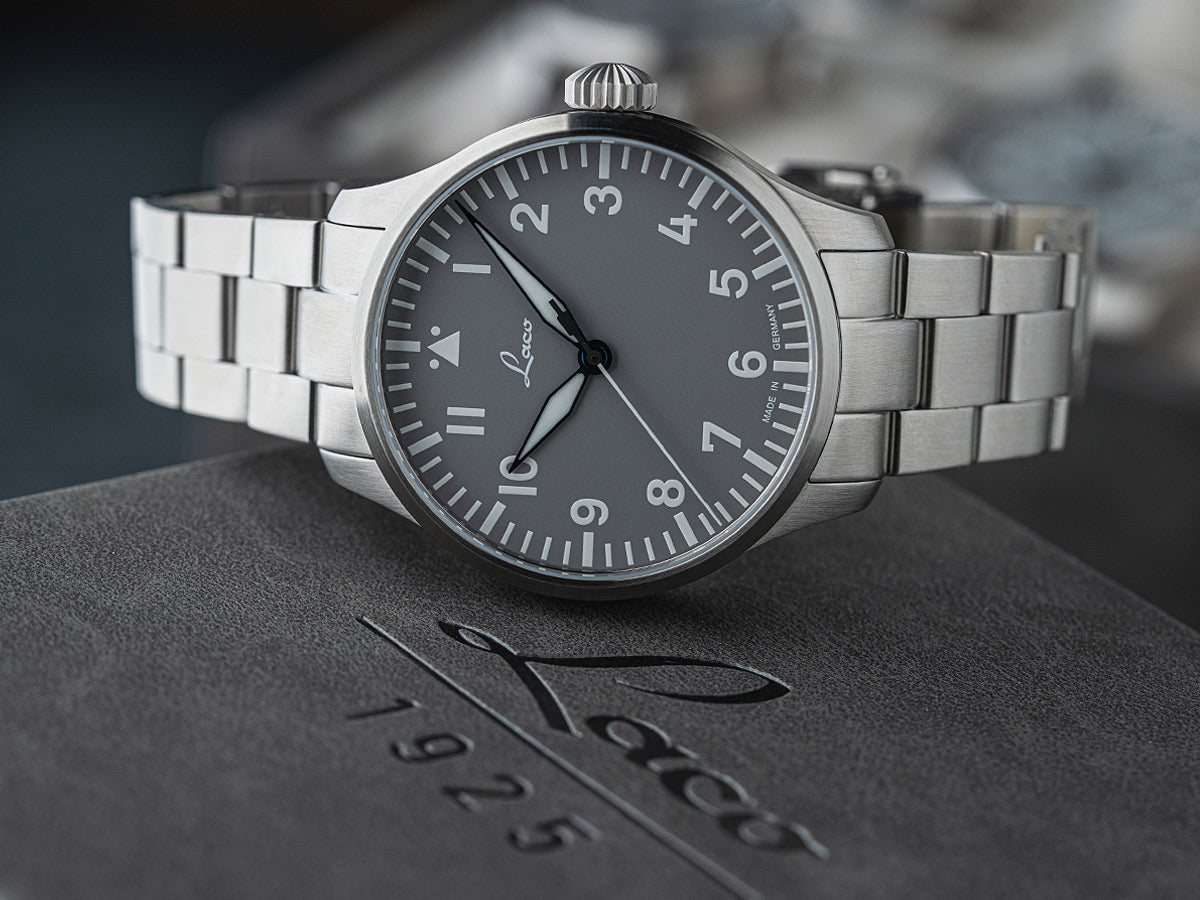 Augsburg Gray 42 Automatic / Metal Bracelet | Gray Dial