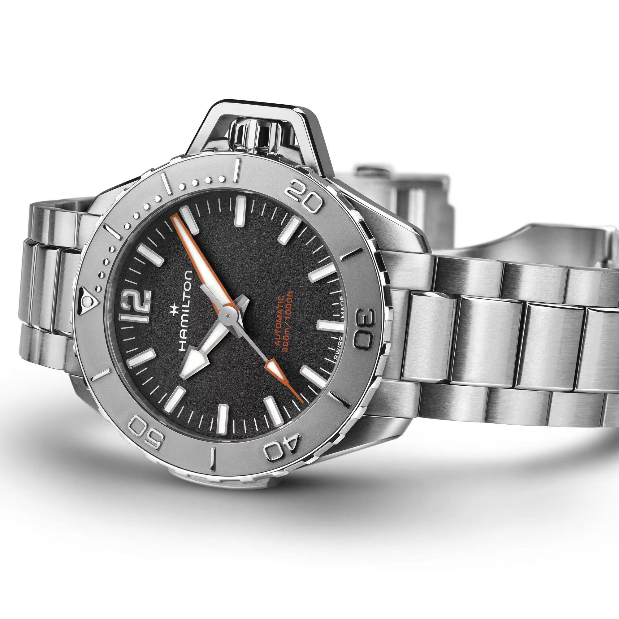 Khaki Navy Silver/SS Black Dial