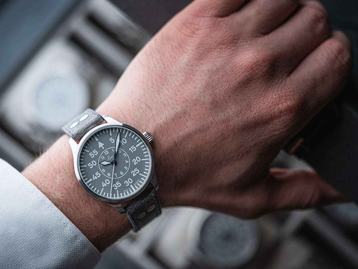Aachen Grau 42 Automatic / Leather Strap Gray Dial
