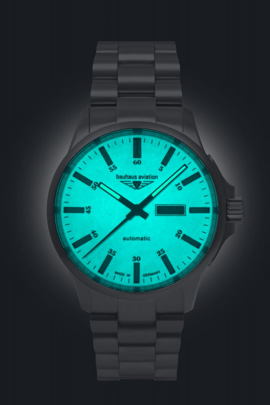 Aviation Titanium Beige with Titanium Bracelet | Beige Dial