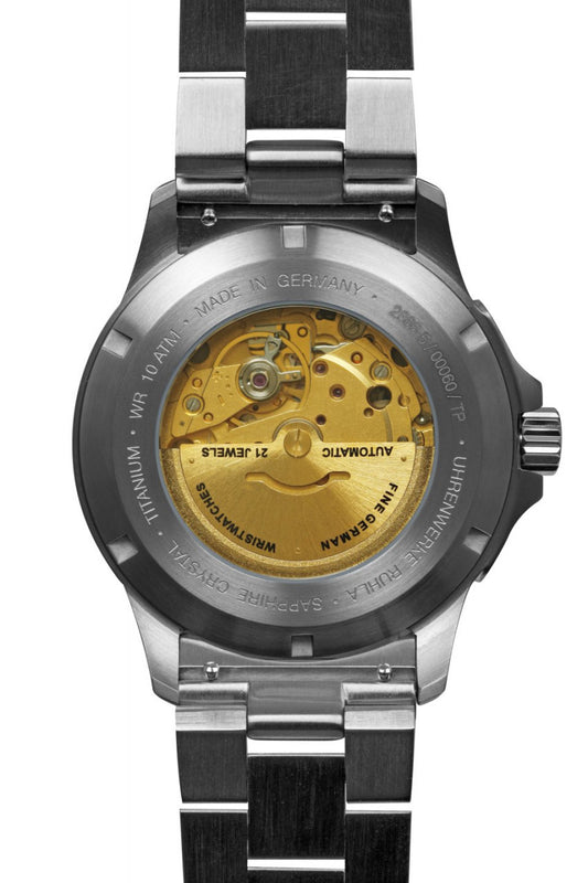 Aviation Titanium Beige with Titanium Bracelet | Beige Dial