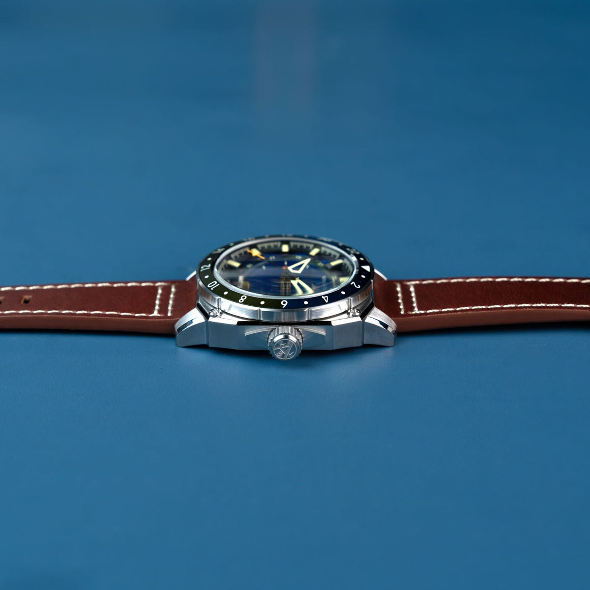 Atlas Blue / Brown | Blue Dial