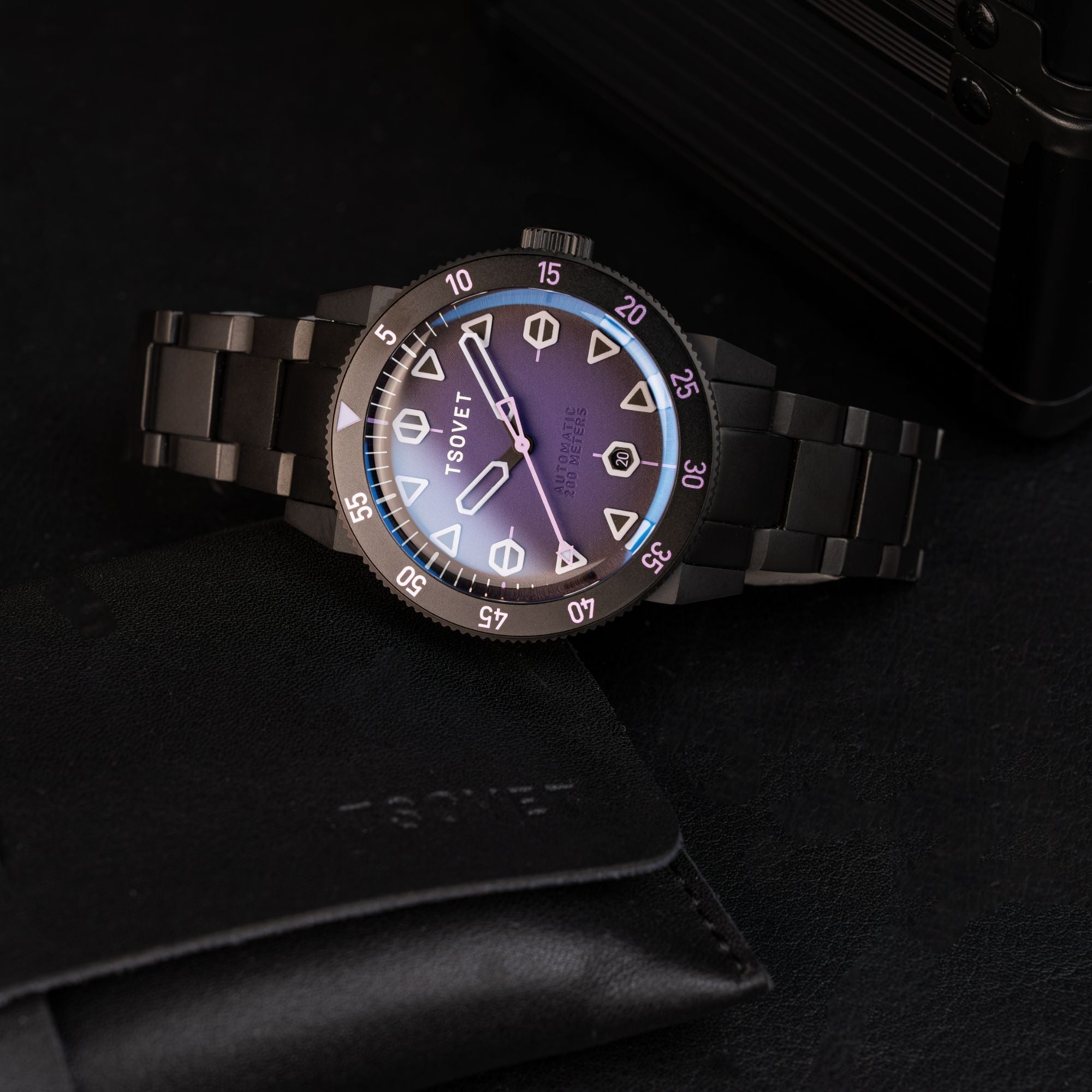 JMT - DW Global Explorer II Purple / Stainless Steel | Purple Dial