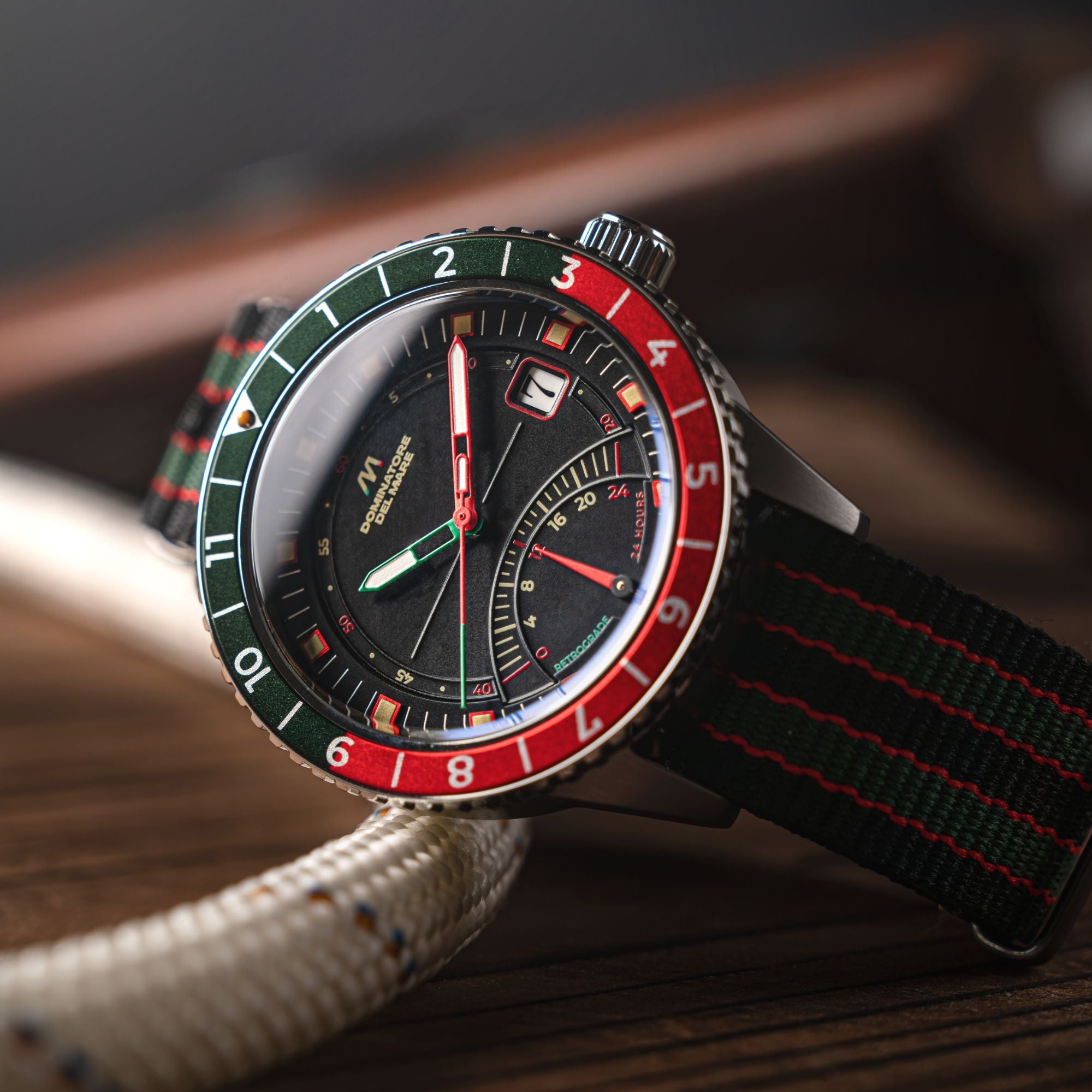 Fano Retrograde Green & Red / Nylon Strap | Black Dial
