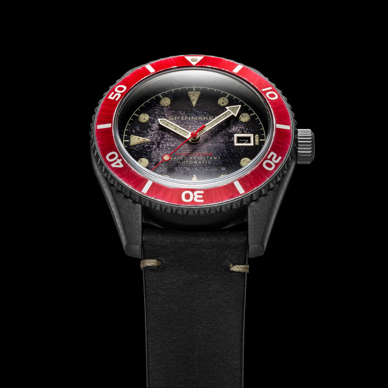 Wreck Red Ring & Gray / Leather | Black Dial